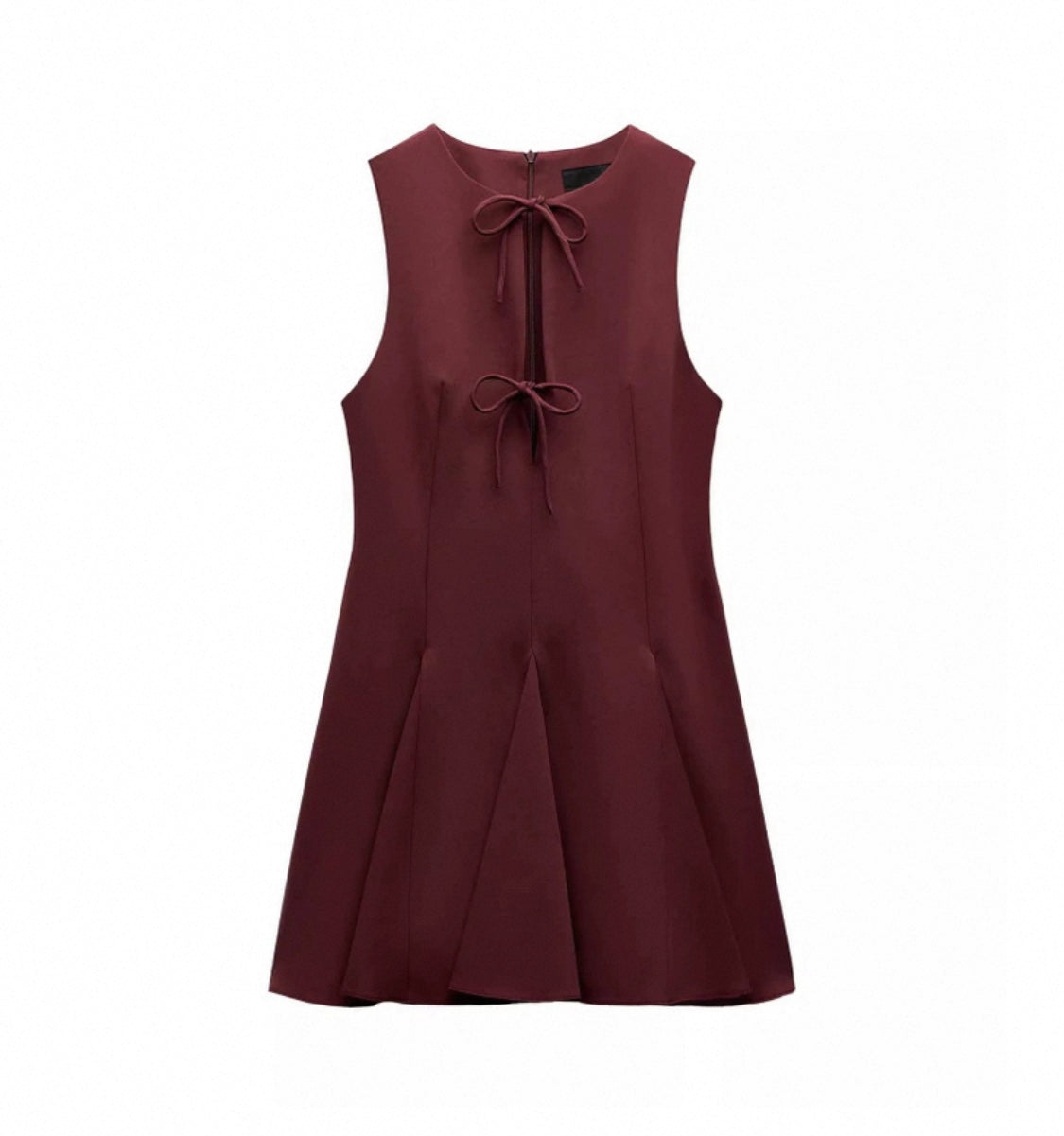 Weinrotes Kleid mit engen Brustausschnitt