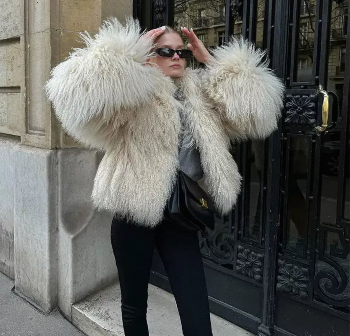 Stylische Pelzjacke