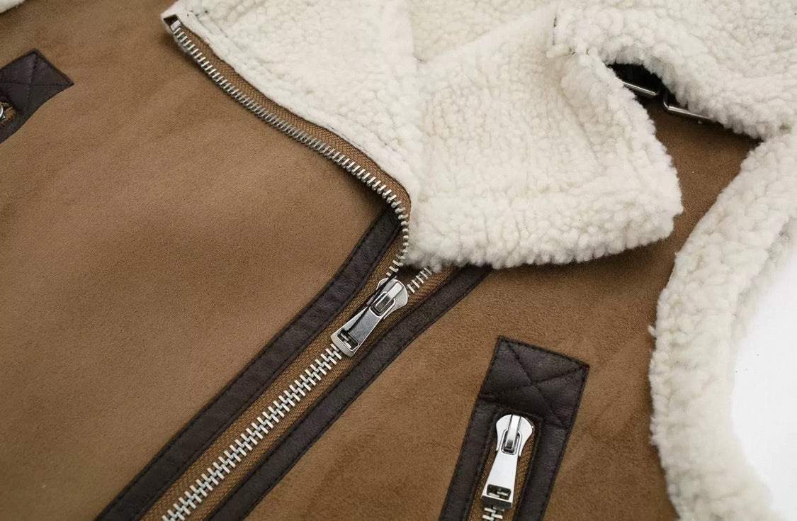 Trendy Lederweste mit fleece Innenseite