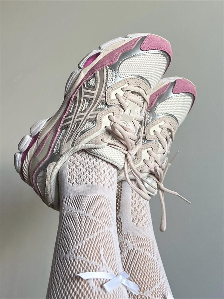 SNEAKER RUNNER