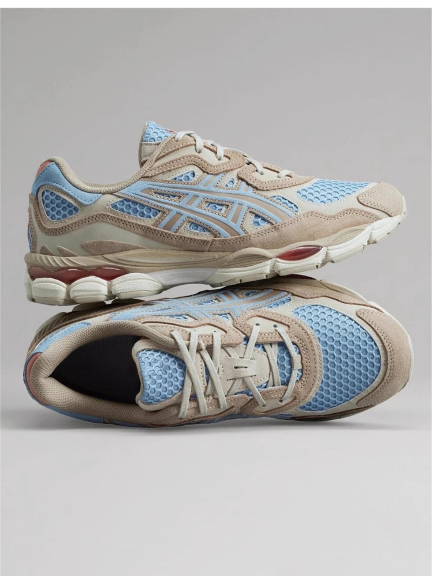 SNEAKER RUNNER