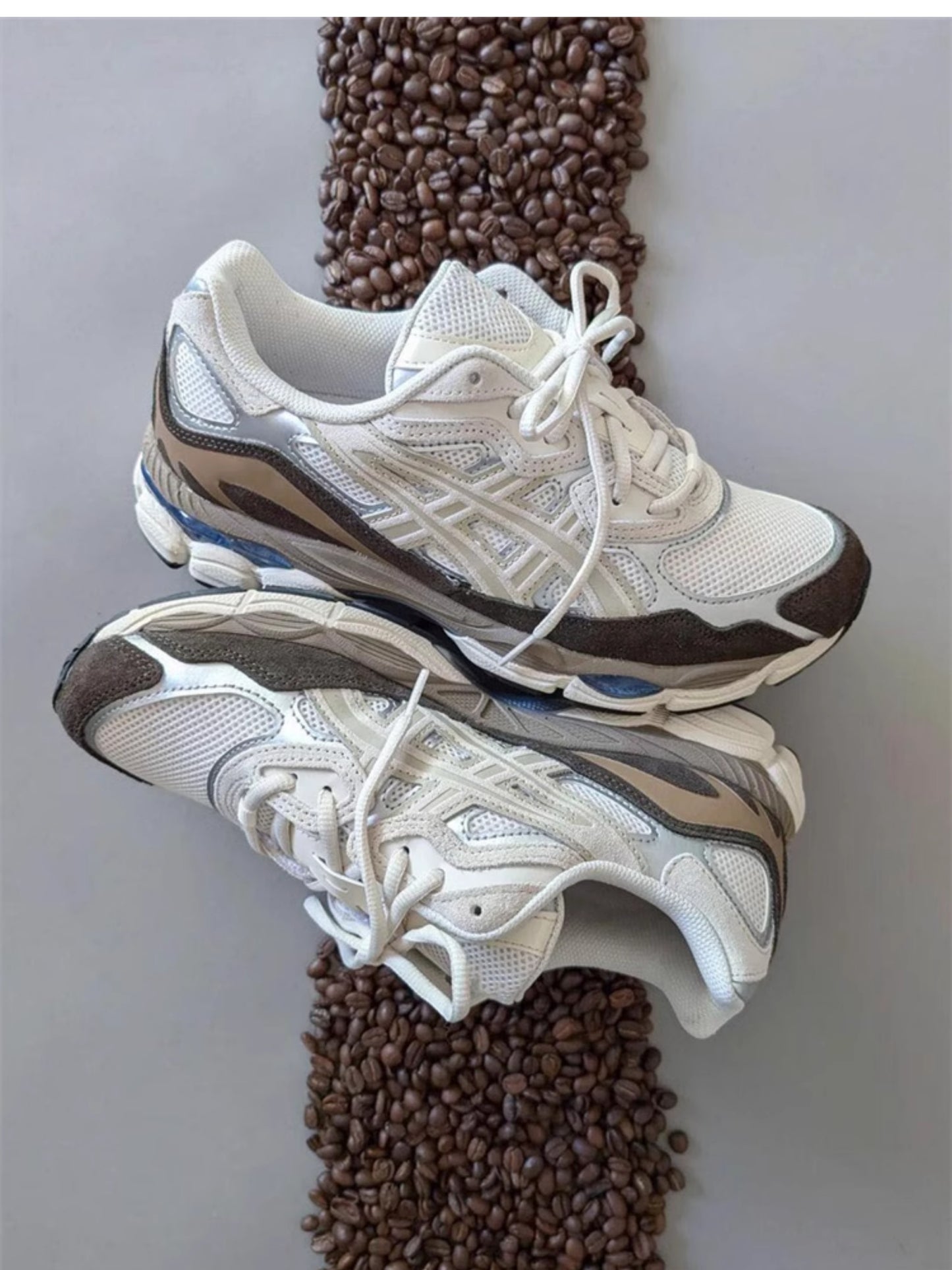 SNEAKER RUNNER