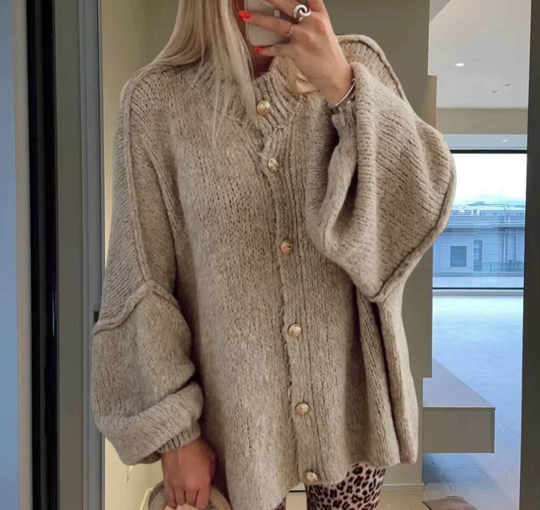 Gestrickter Cardigan mit Knöpfen