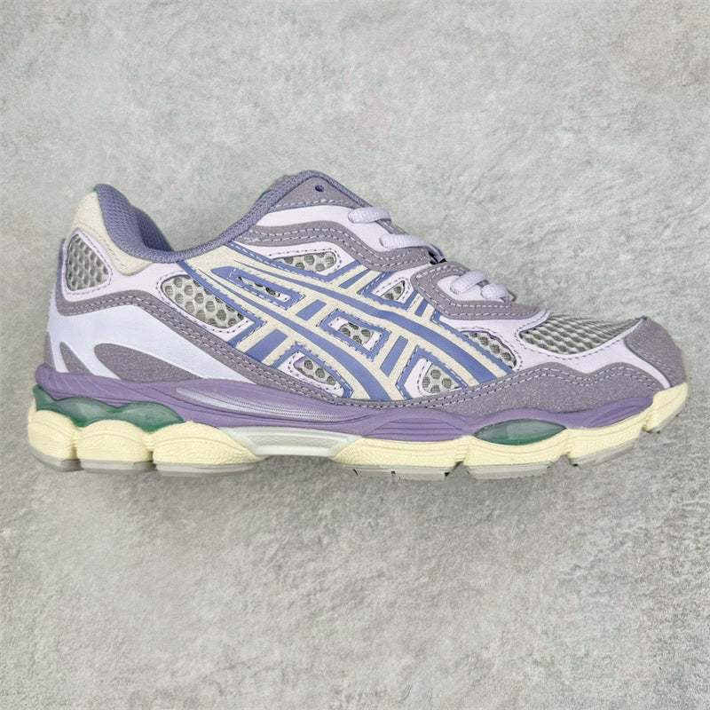 SNEAKER RUNNER
