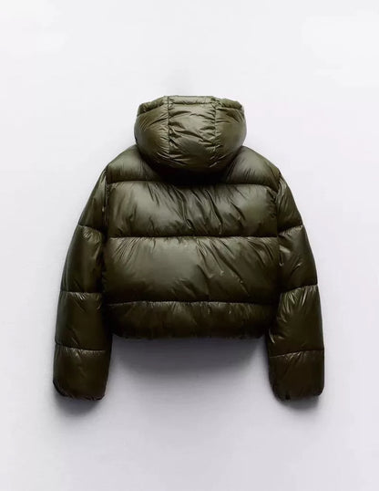 Trendy olivgrüne Pufferjacke